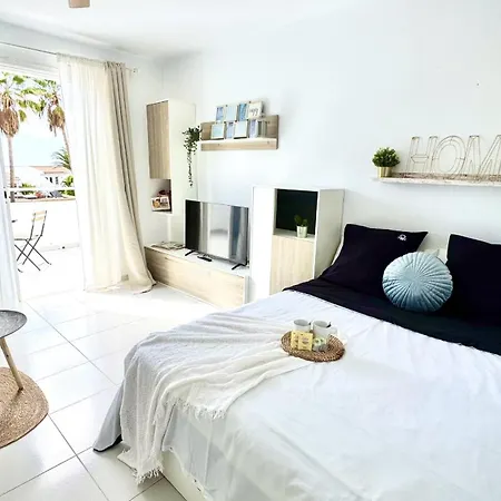 Island Village Sunset By Deihu Experiences Appartement