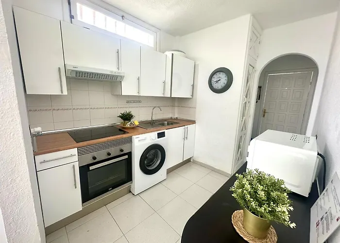 Island Village Sunset By Deihu Experiences Адехе